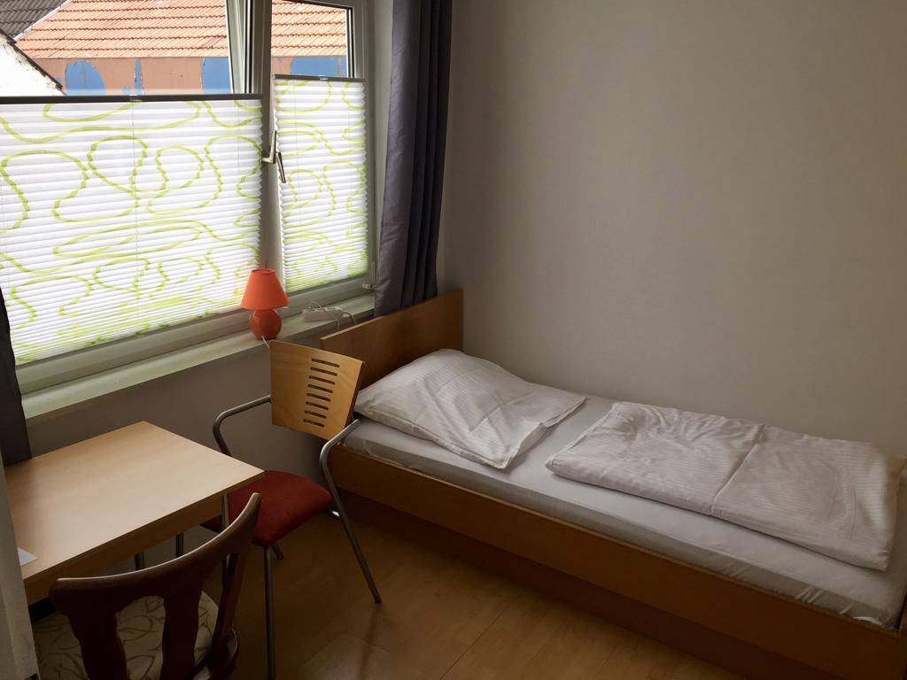 Hotel Stadt Mainz Schwabenheim an der Selz エクステリア 写真