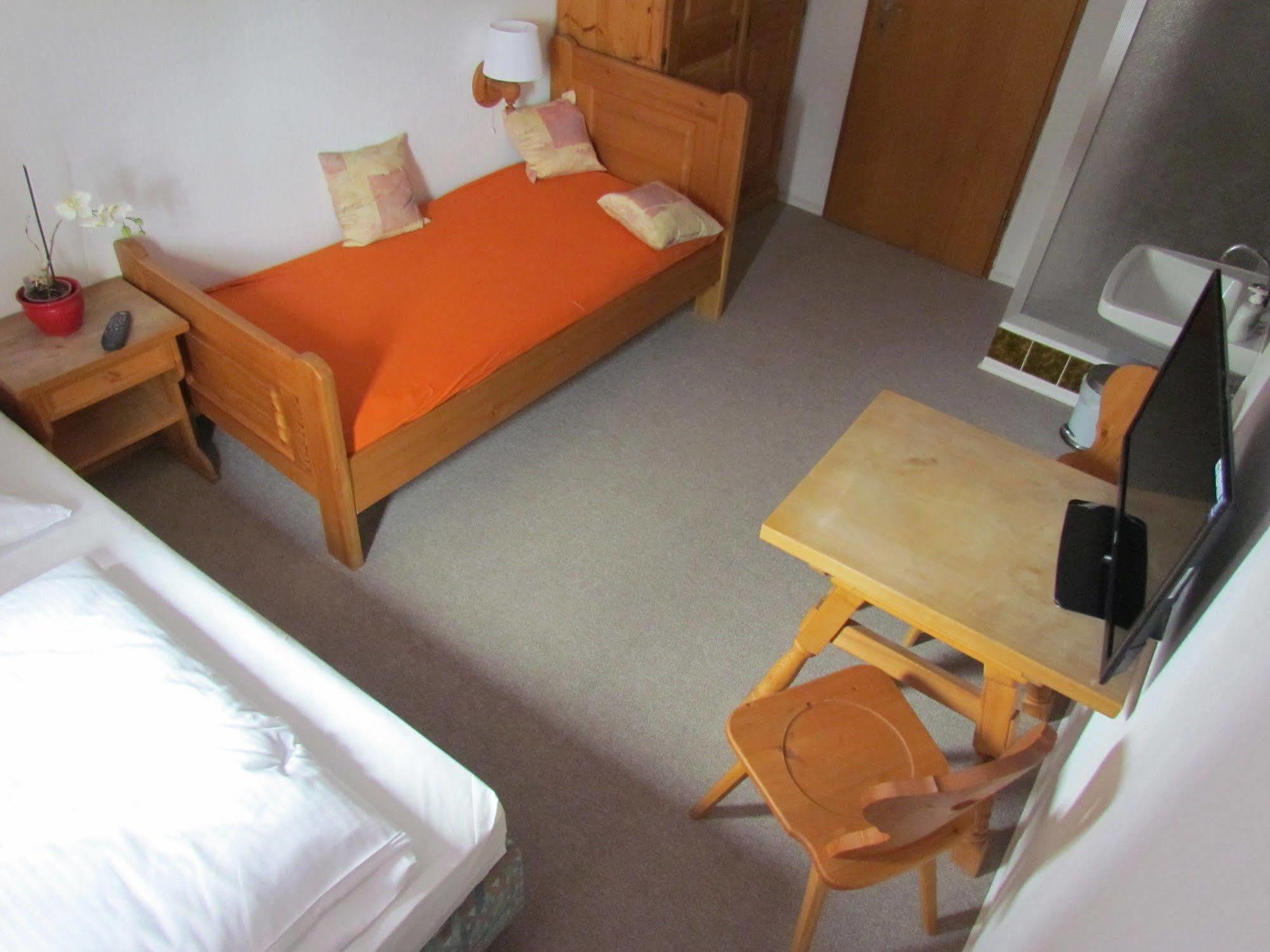 Hotel Stadt Mainz Schwabenheim an der Selz エクステリア 写真